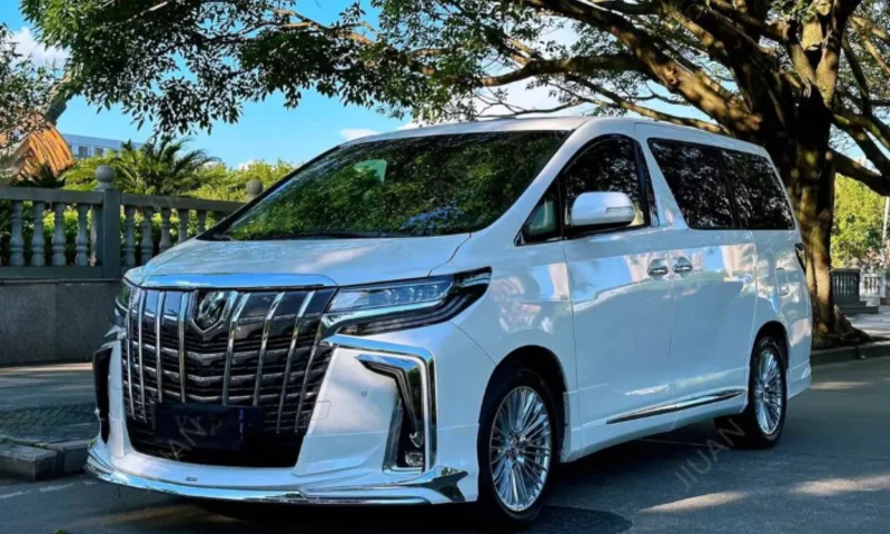 Toyota Vellfire Exterior